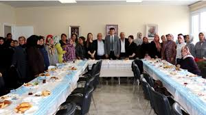 BAŞKANIMIZ AKAY BAĞLIK MAHALLE EVİ KURSİYERLERİ İLE BİR ARAYA GELDİ